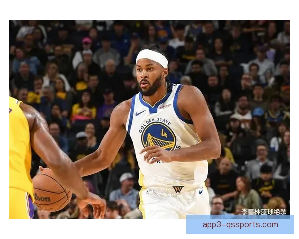 勇士队斯宾塞崛起之路探析:从新星到关键球员的成长轨迹 勇士队斯宾塞崛起之路探析:从新星到关键球员的成长轨迹